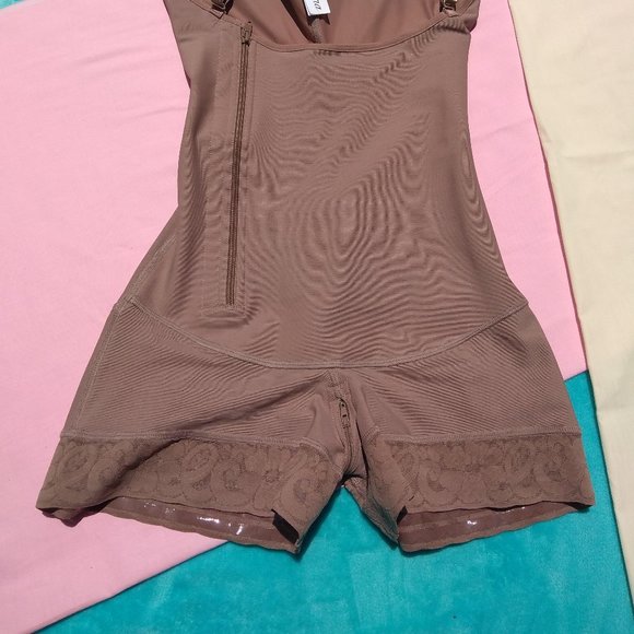 FAJA MARIANA REF 70132 ESPALDA - Picture 9 of 10